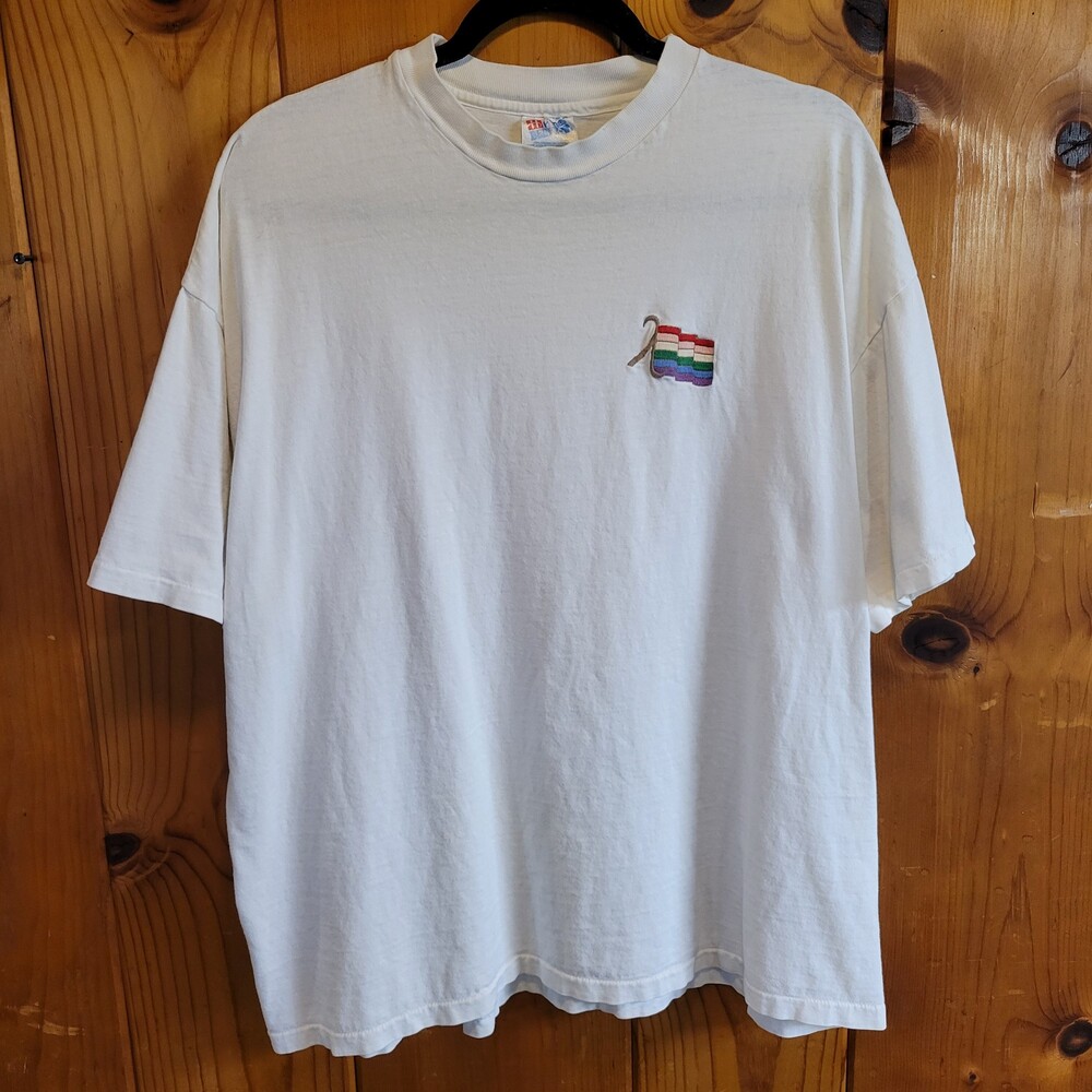 Vintage 2xl 80s 90s gay pride White T-Shirt Embroidered Rainbow Flag pocket vtg